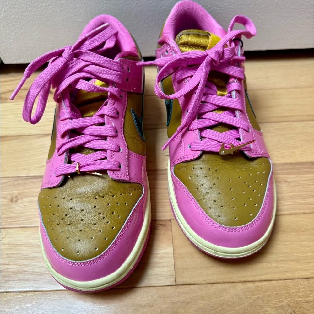 Nike Dunk Low QS Parris Goebel (Women's) Pink, brown, Gold, metallic. Like new